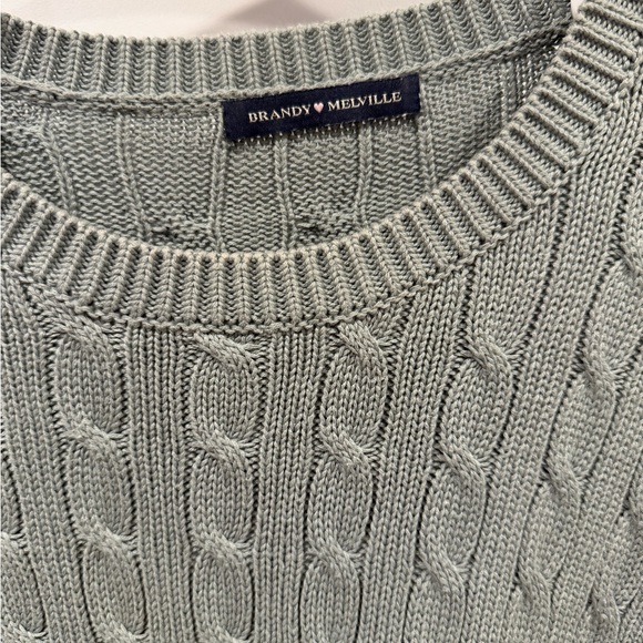 Brandy Melville Sage Green Cable Knit Sweater Oversized - Picture 3 of 7
